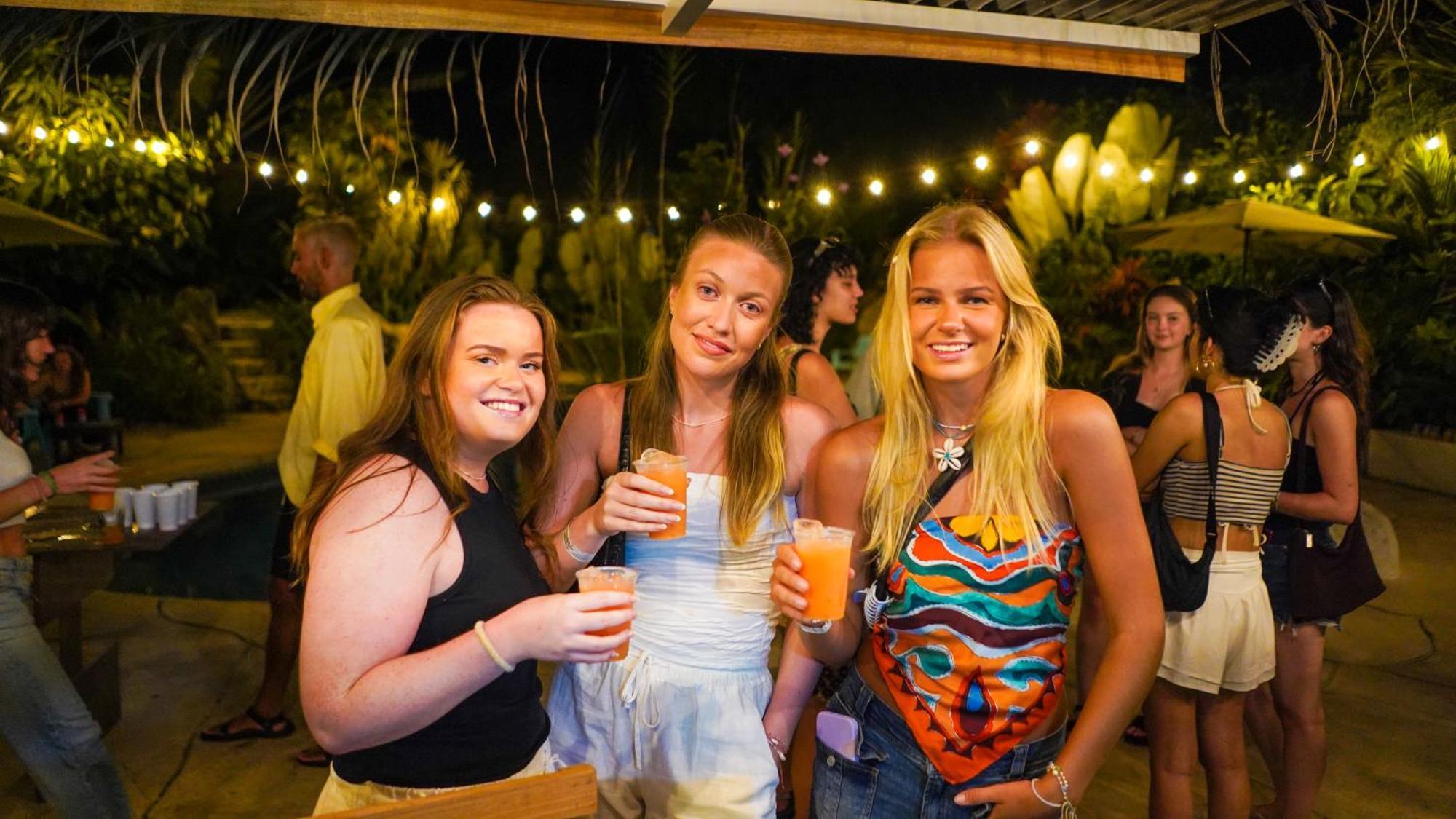 El Clan Hostel Puerto Viejo de Talamanca Ngoại thất bức ảnh